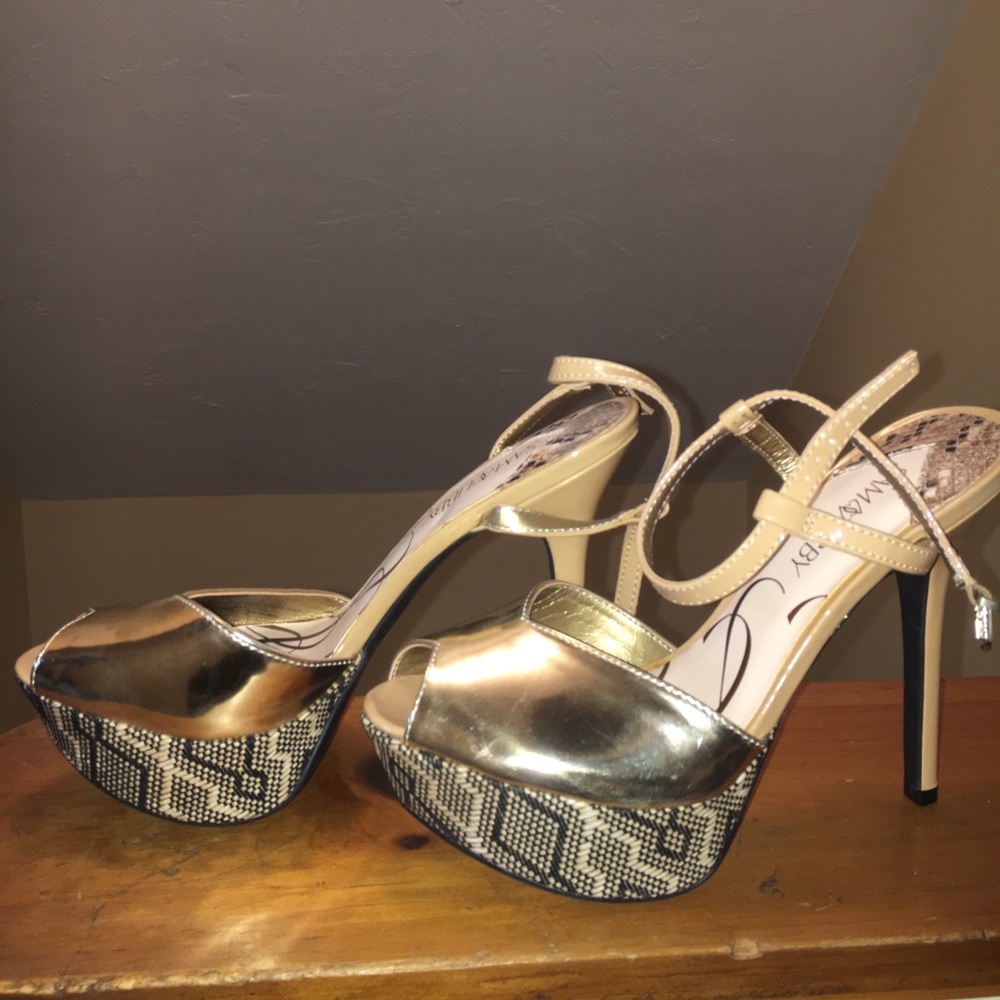 Tribal Pumps
